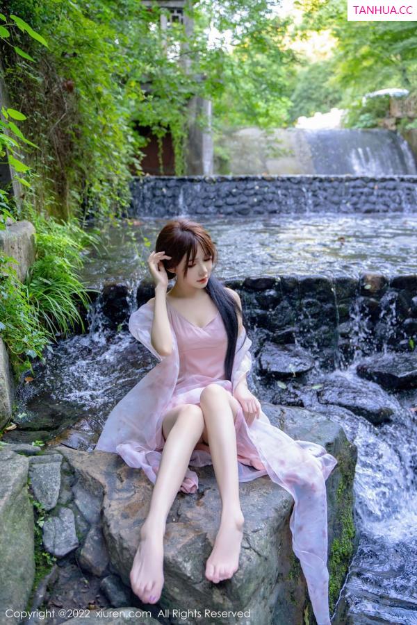 婠婠么  [XiuRen秀人网]高清写真图 2022.10.11 No.5690 婠婠么&小肥莹第28张图片